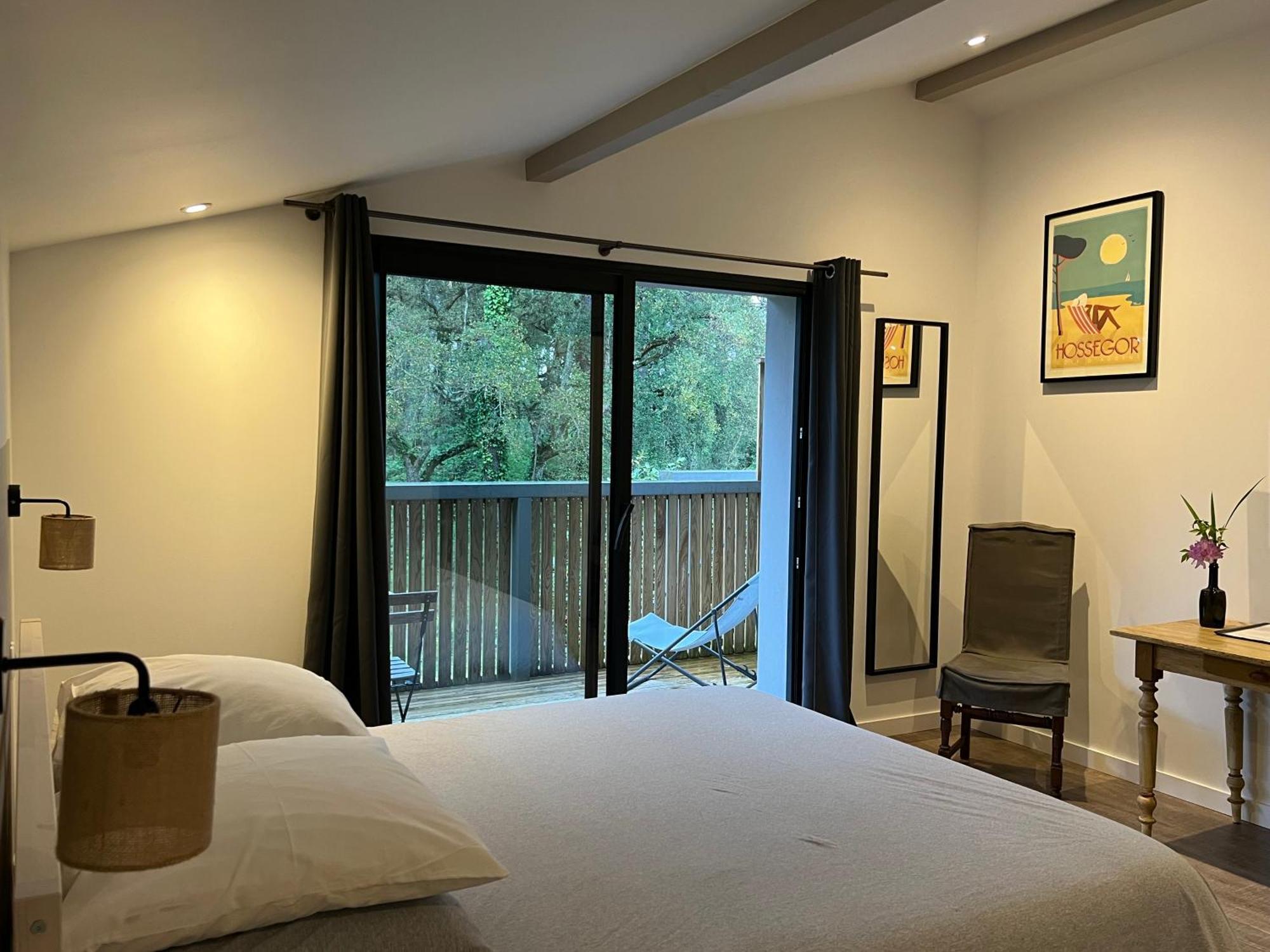 セノッス - ル・ペノン Laguillotte Bed & Breakfast エクステリア 写真